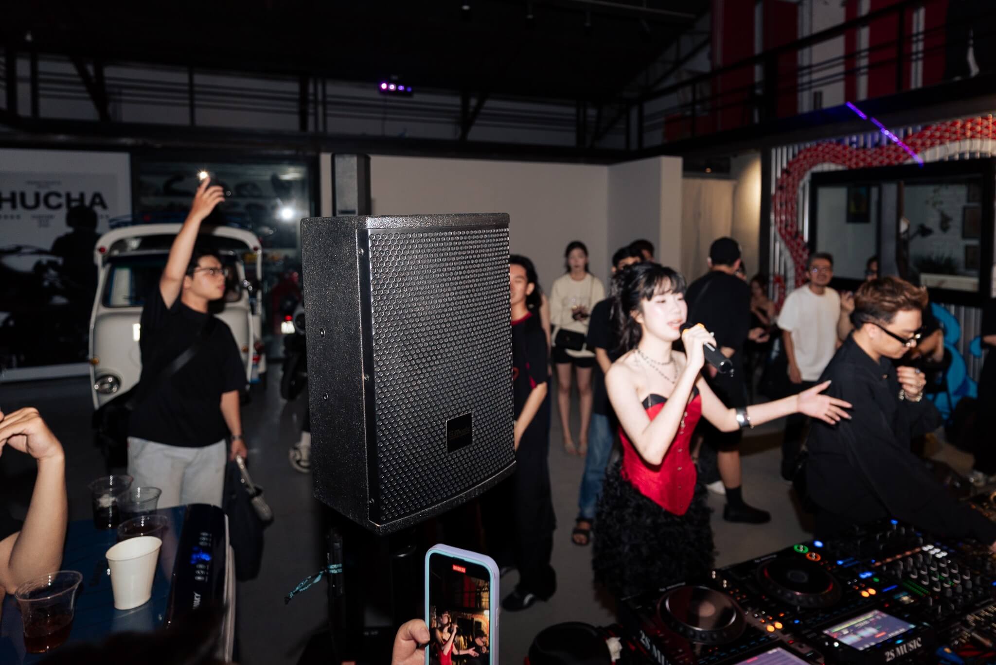 checklist-thiet-bi-dj-cho-bar-club-can-thiet