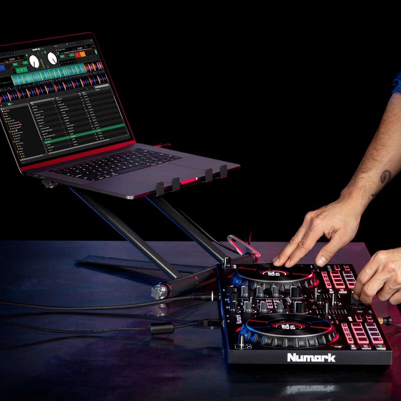 ban-numark-dj-chinh-hang