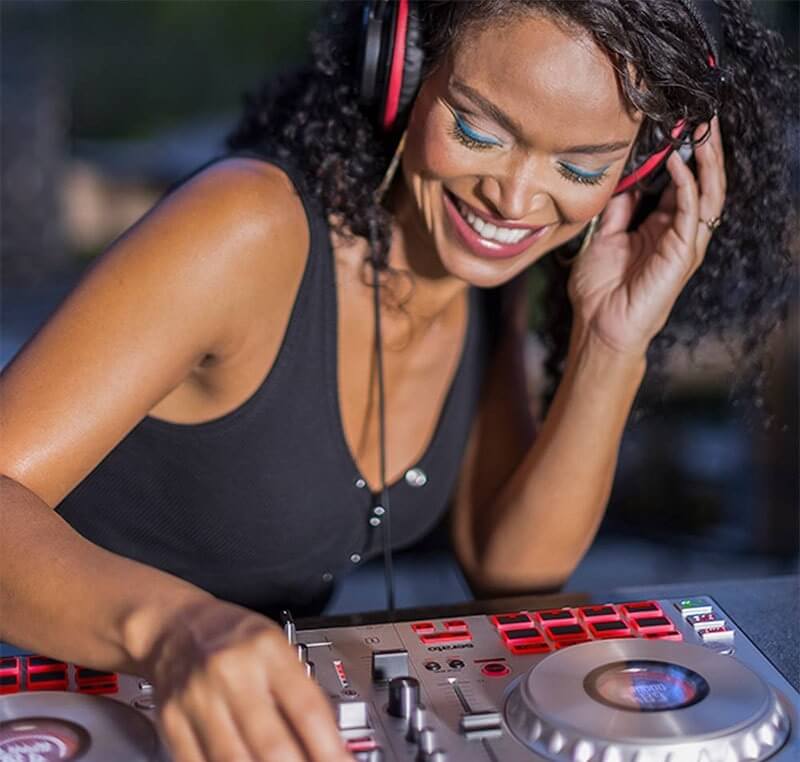 ban-numark-dj-mua-o-dau