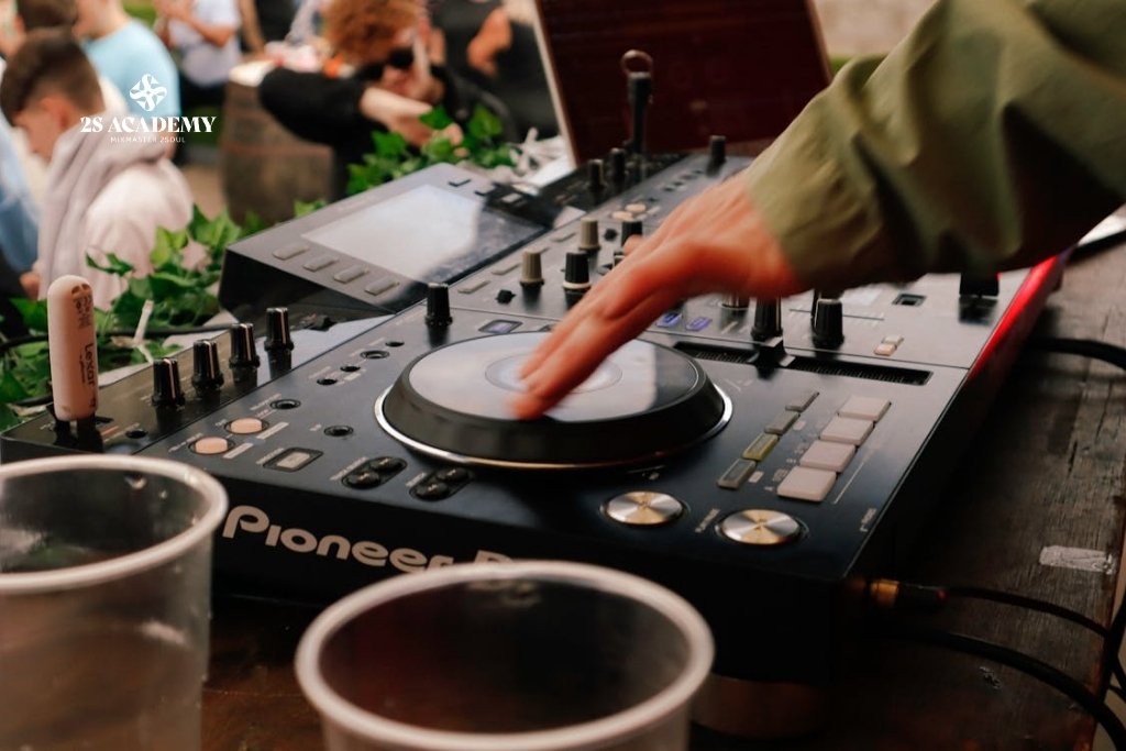 danh-gia-trung-tam-day-hoc-dj-tphcm