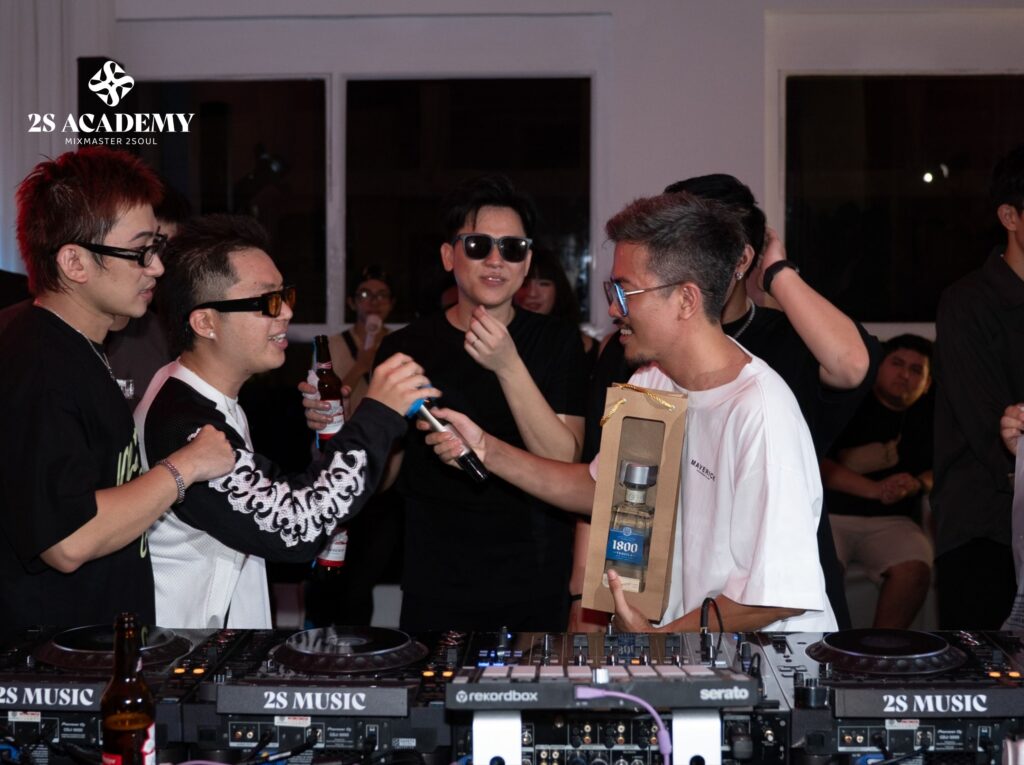 dien-dan-dj-viet-nam-2s-academy