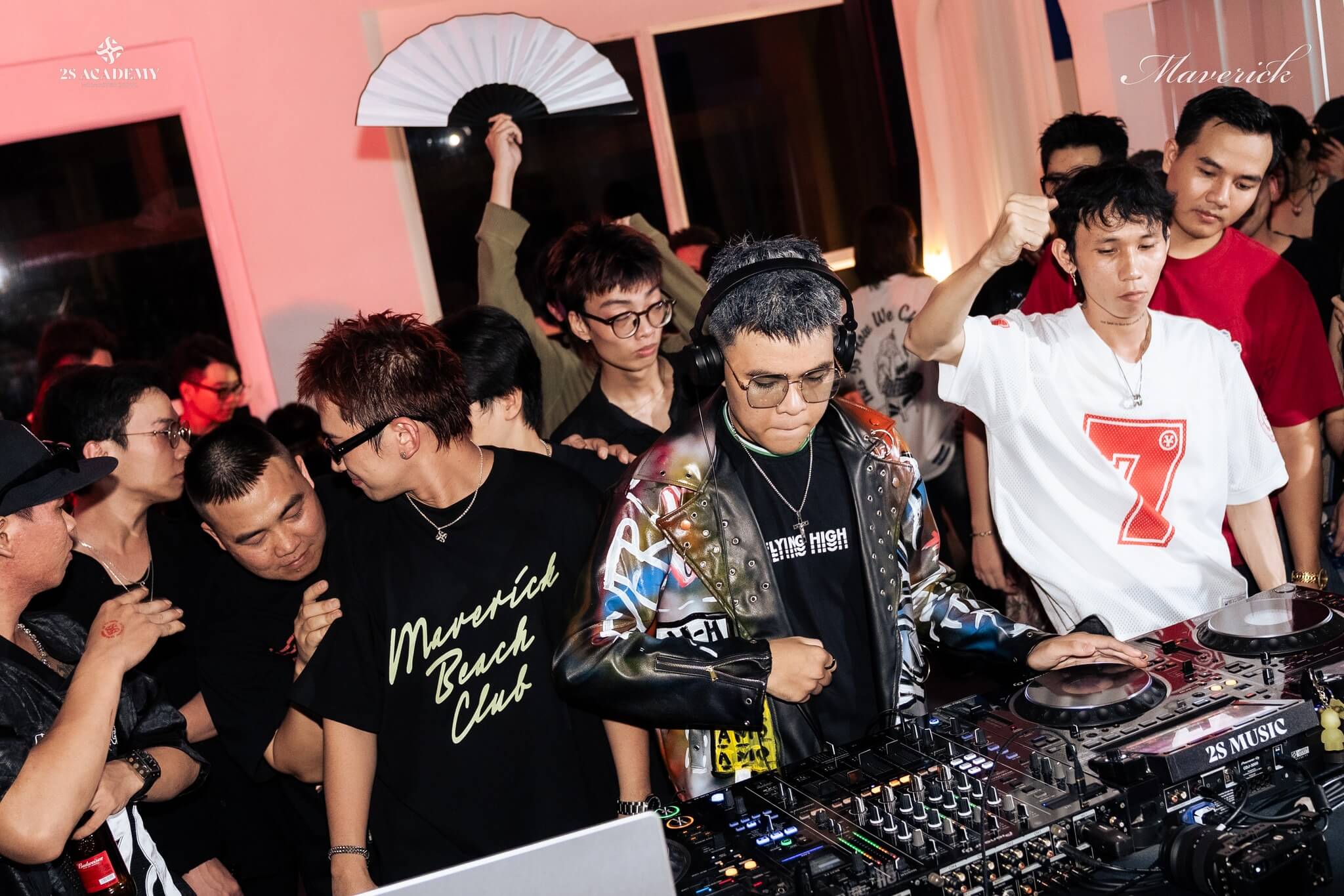 hoc-danh-dj-mat-thoi-gian-bao-lau