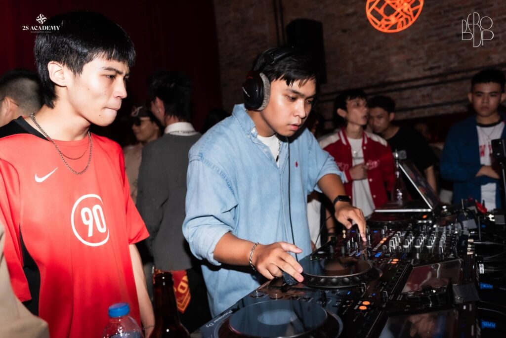 hoc-phi-hoc-dj-co-ban