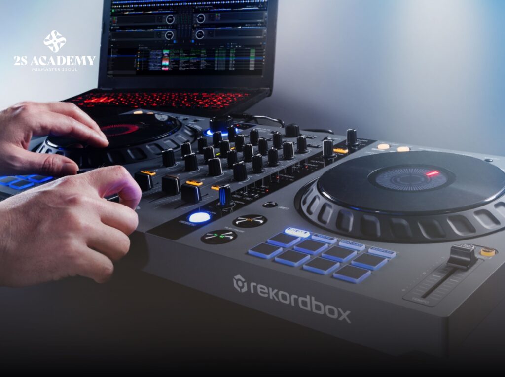 top-toan-tap-ve-pioneer-dj-controller-noi-bat