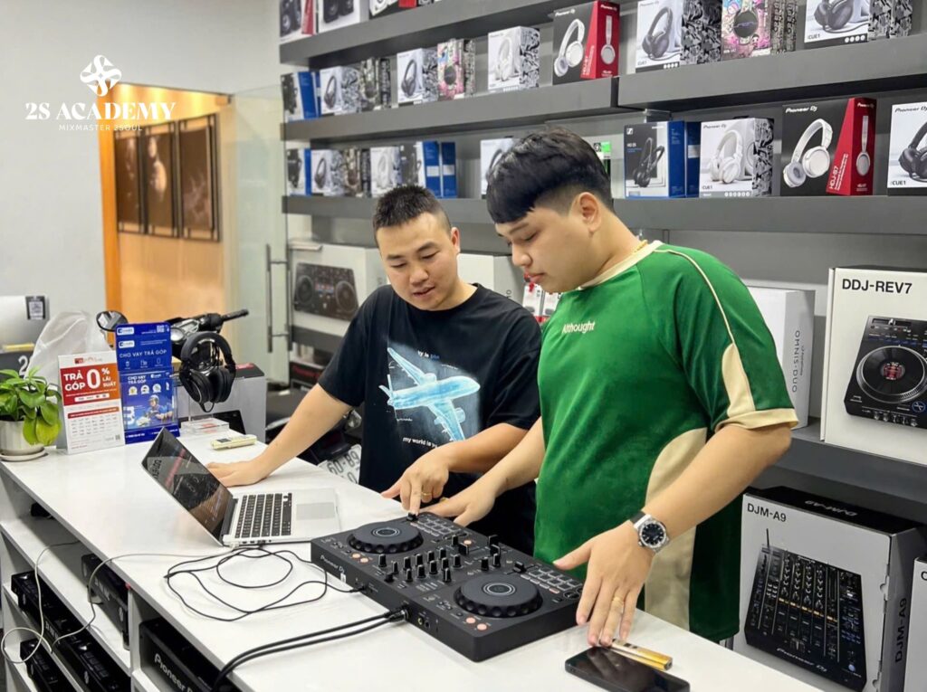 tu-van-mua-thiet-bi-dj-uy-tin