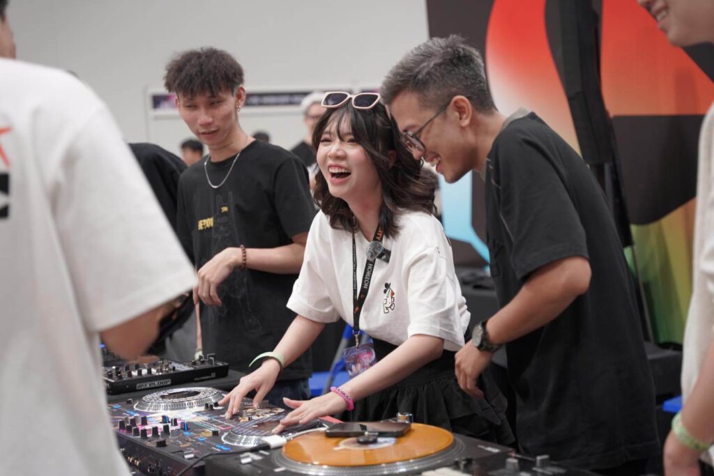 uu-diem-khi-hoc-dj-o-binh-duong