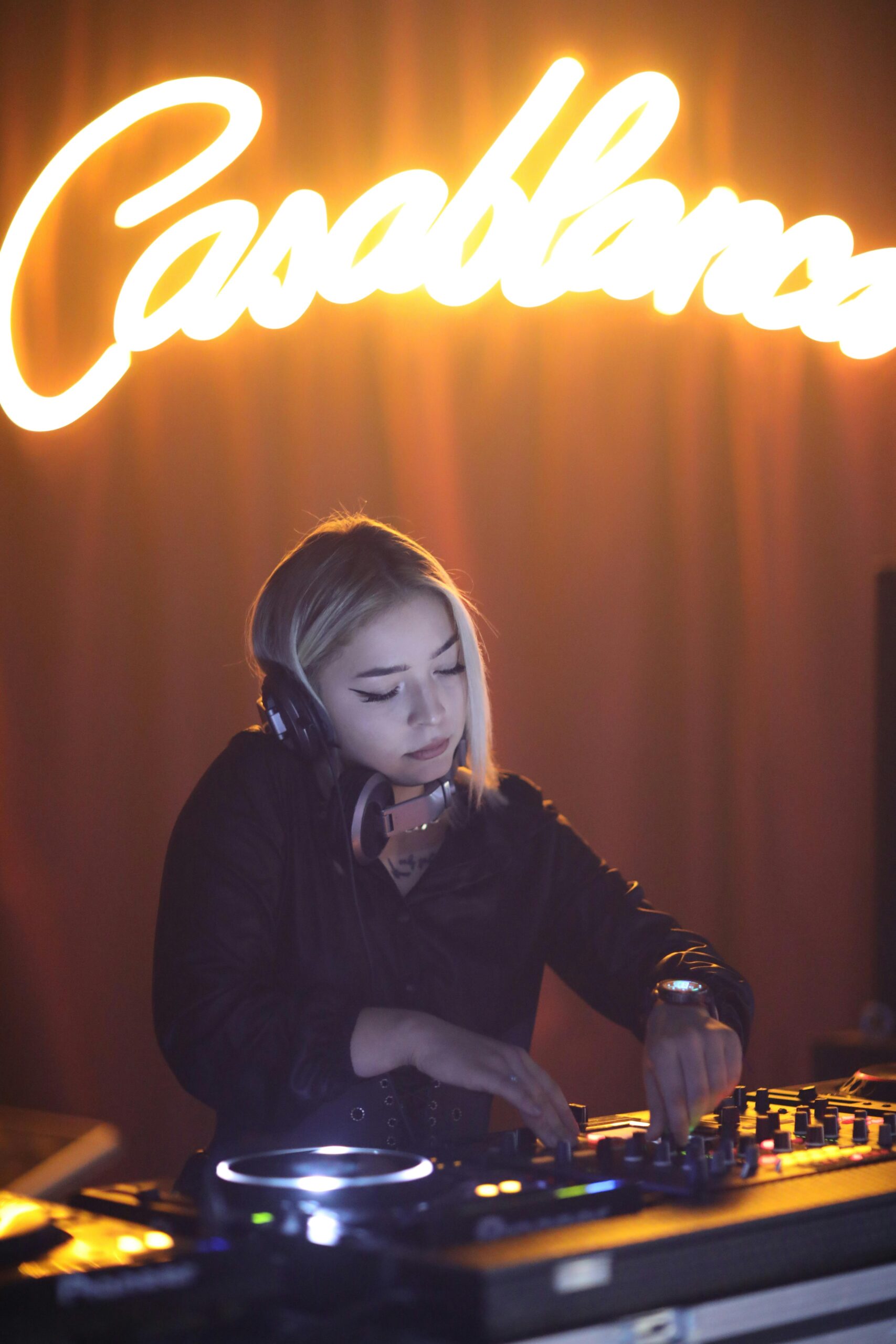 cong-dong-hoc-DJ-chuyen-nghiep