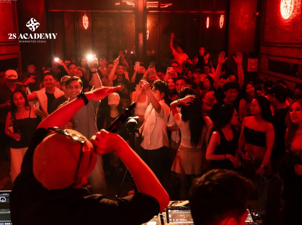 day-dj-tphcm-chuyen-nghiep