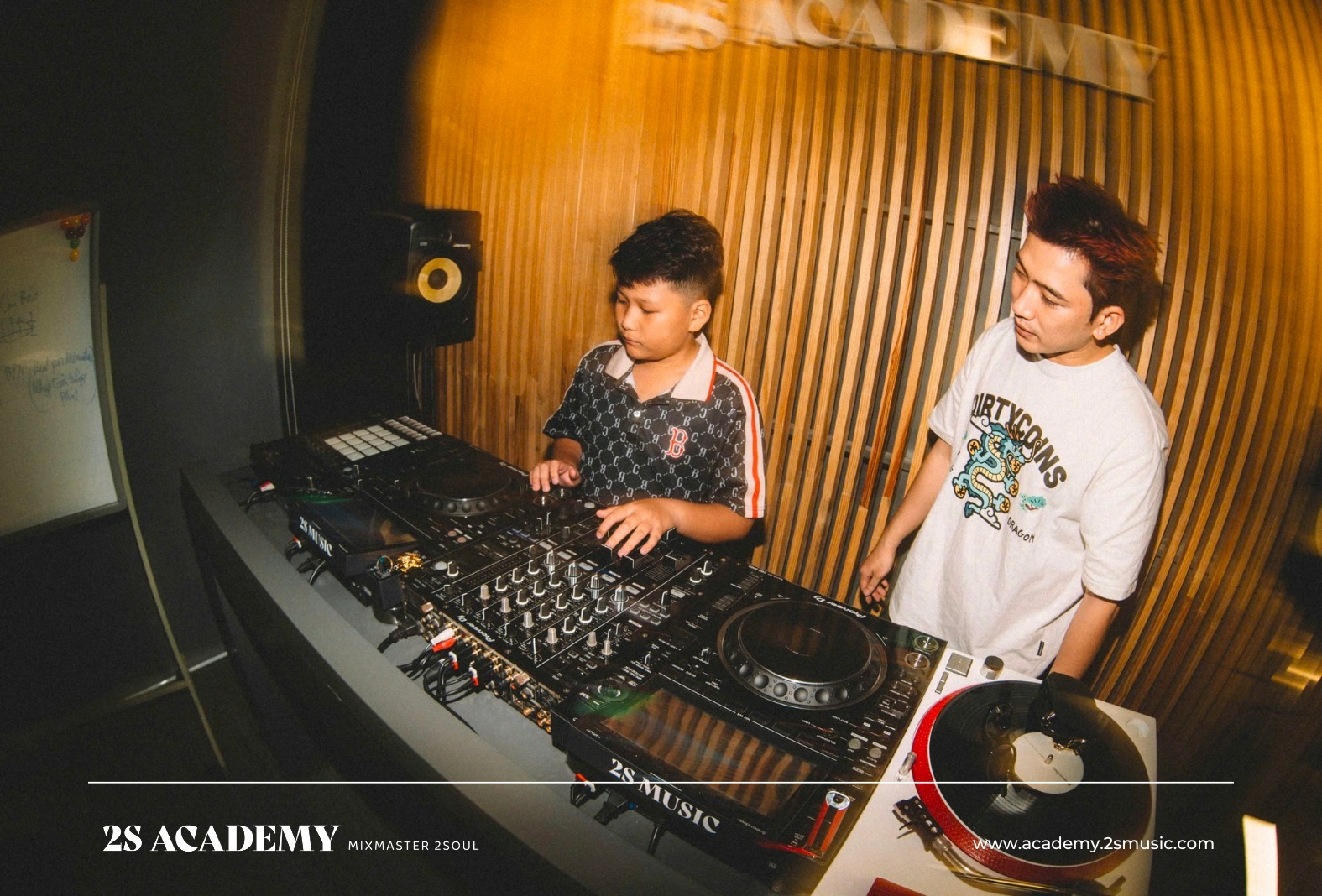 học phí DJ