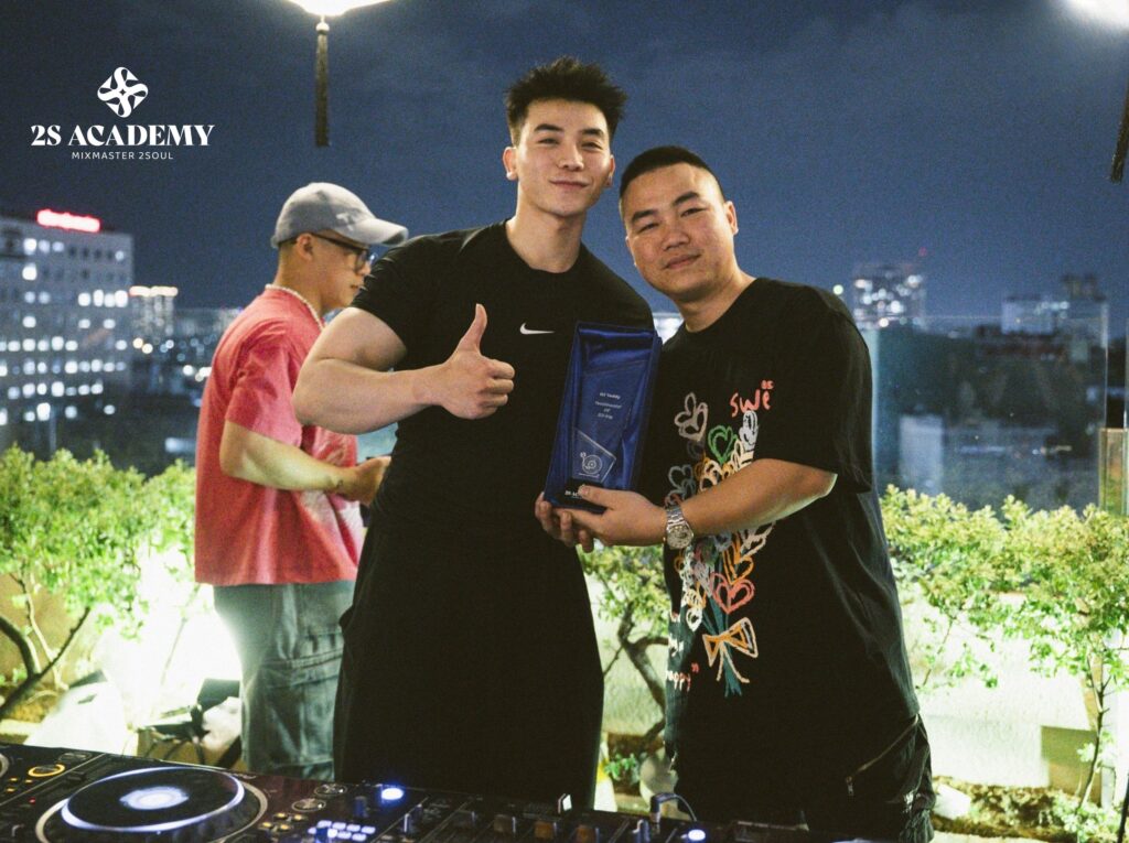 khoa-day-hoc-dj-tai-tp-hcm-uy-tin