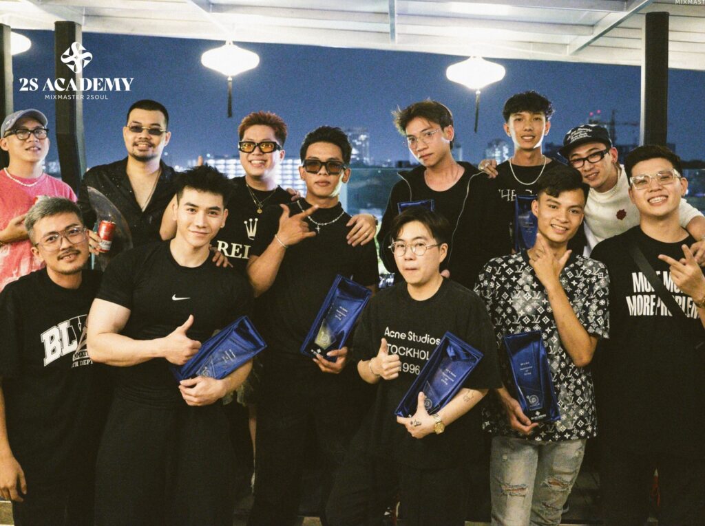 khoa-hoc-dj-bao-nhieu-tien-o-tphcm