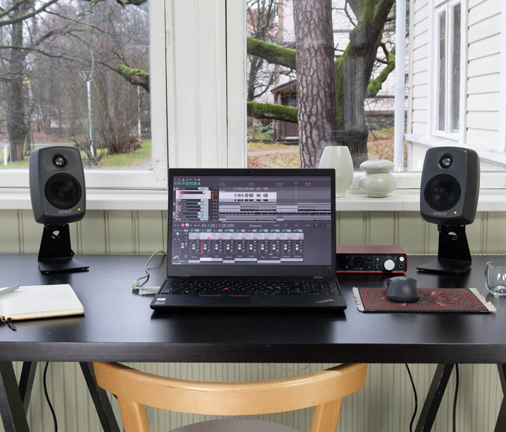 loa-kiem-am-genelec-8010-chinh-hang