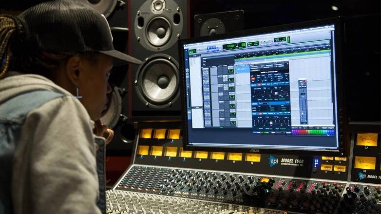 serato-dvs-mua-o-dau