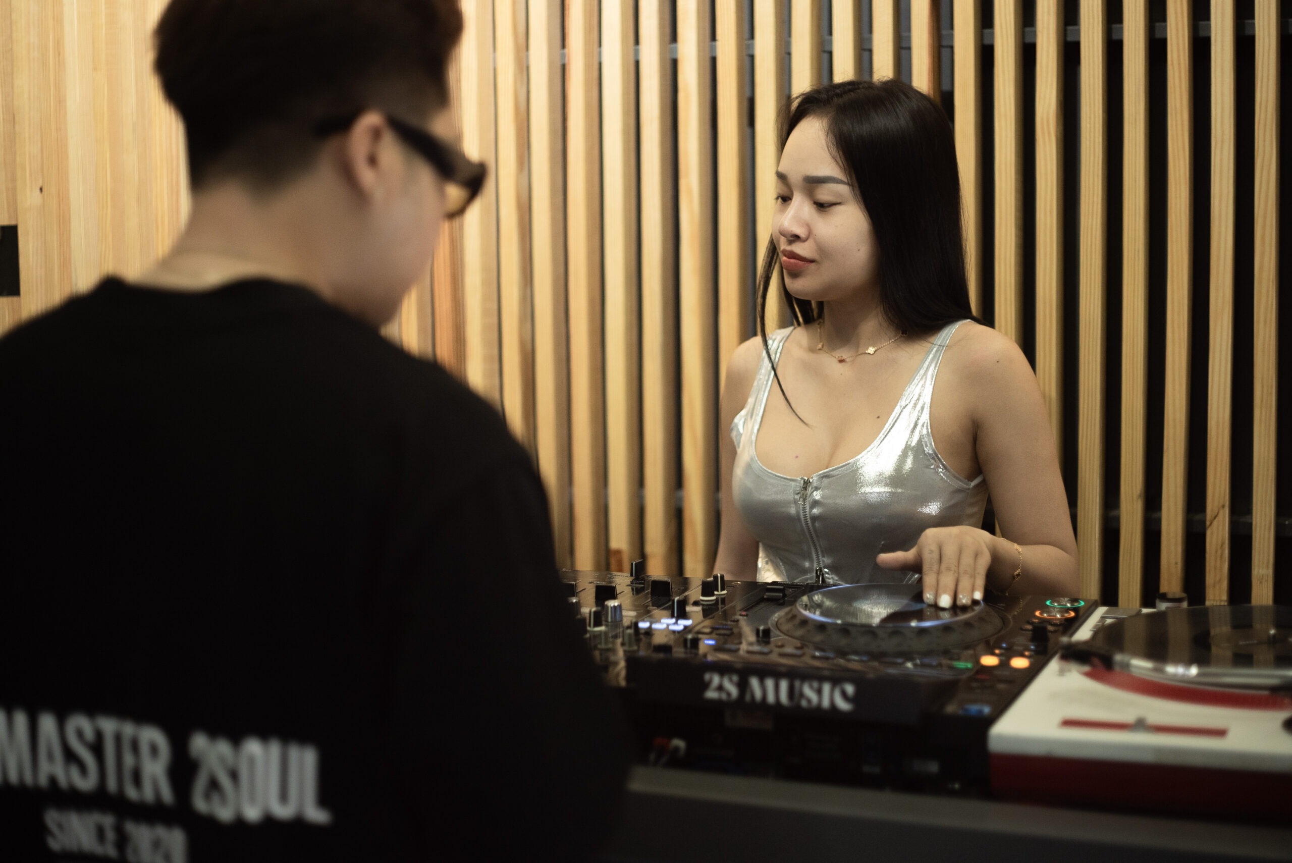 thu nhập của DJ